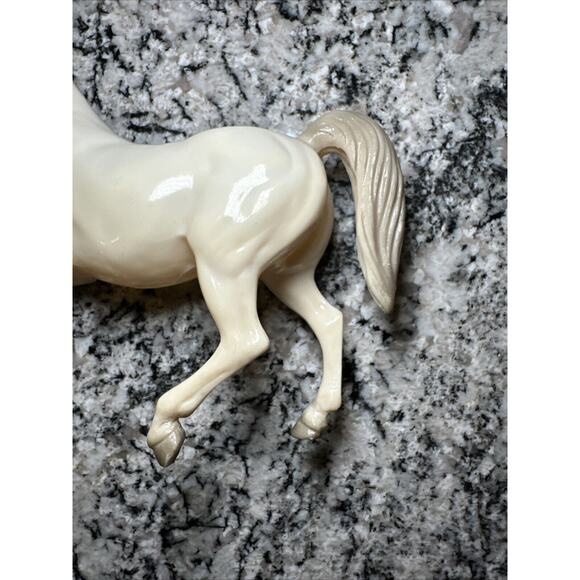 Breyer Prince, Pride and Joy Arabian Family - Picture 16 of 16